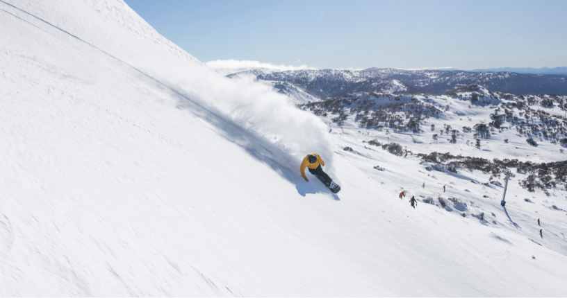 powder spray on skis